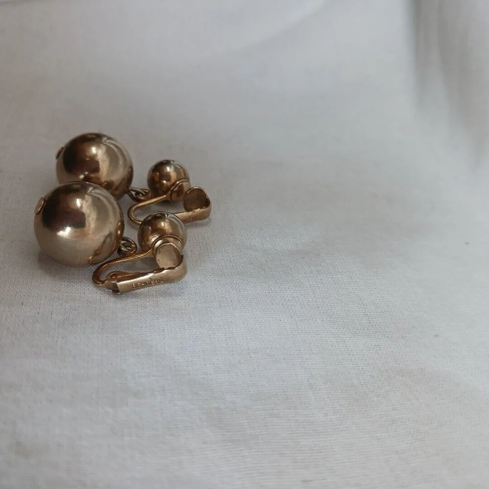 Vintage Bergere Gold Tone Clip On Round Ball Earrings